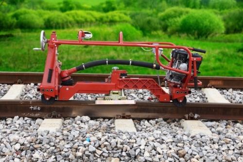 NMG-4.9型內(nèi)燃鋼軌打磨機