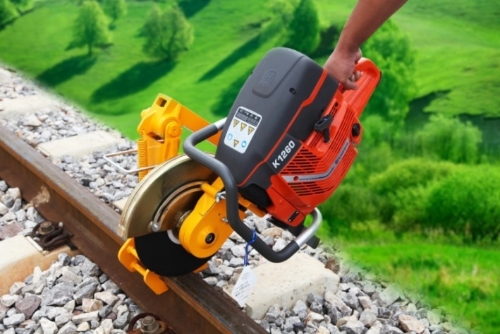 NQG-5.8型內(nèi)燃切軌機